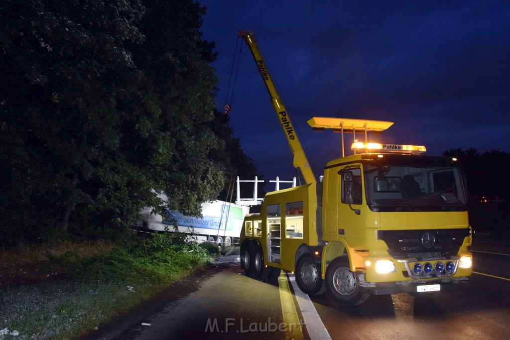 Schwerer VU A 3 Rich Oberhausen Hoehe AK Leverkusen P189.JPG - Miklos Laubert